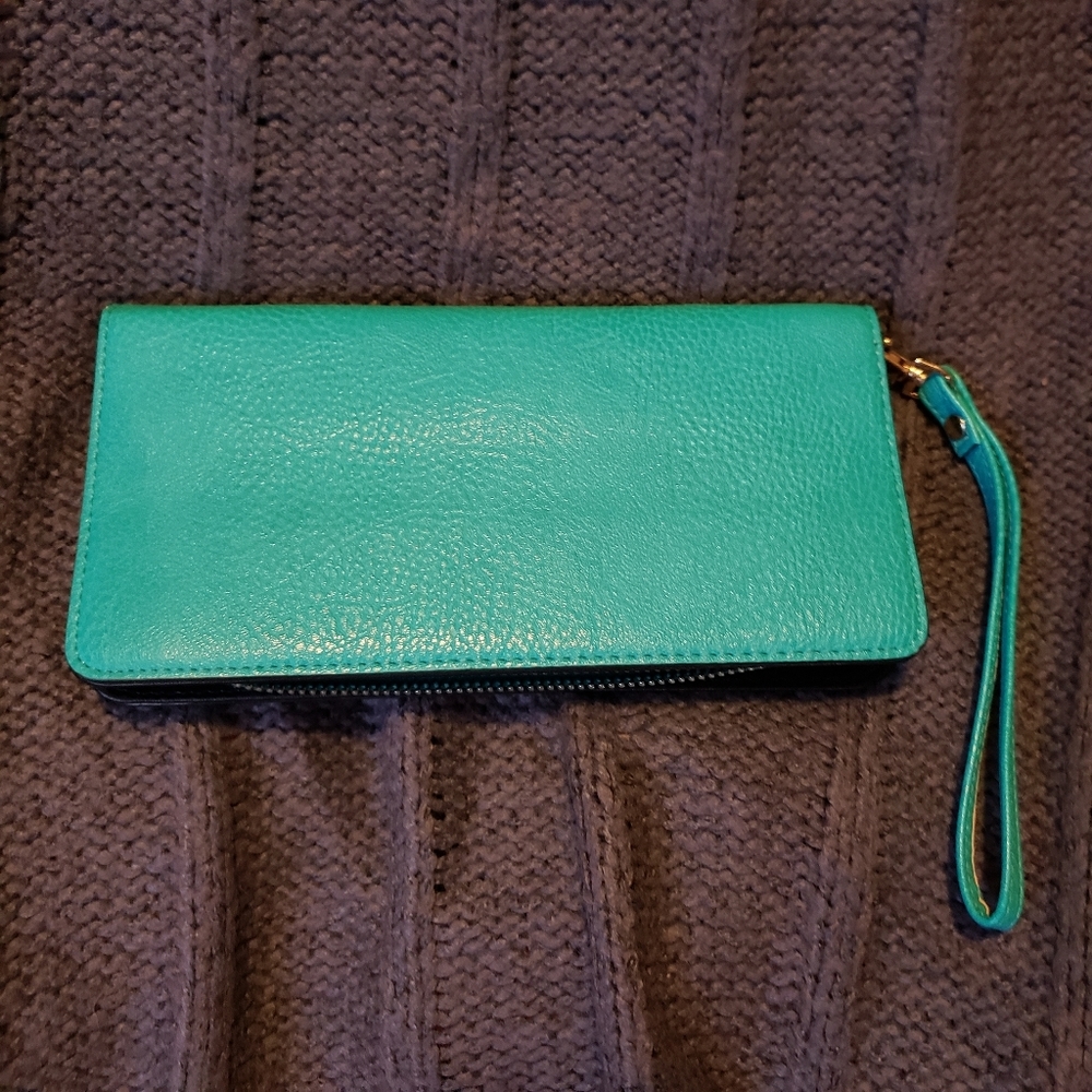 Teal Clutch w/ Wrist Strap